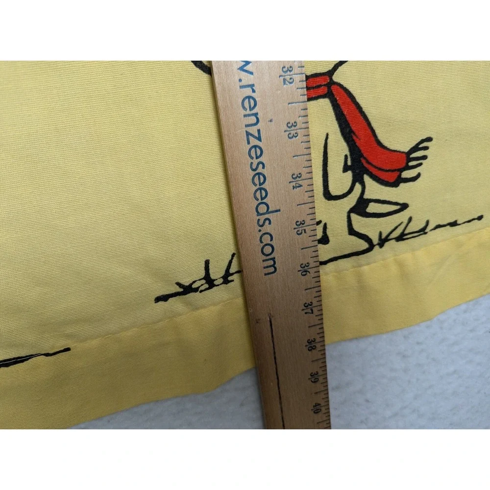 Peanuts Snoopy‎ Yellow Baseball Curtain Panel About 38x38 Inch